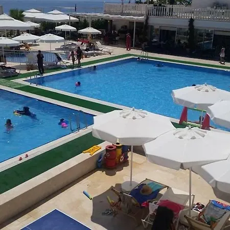 Maya World Imperial ホテル 4*